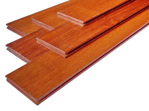 Phân biệt gỗ nu giáng hương với gỗ nu hương, gù hương 17 Gỗ Giáng Hương Giữ Được Màu Sắc Của Nó Trong Mọi Điều Kiện Thời Tiết