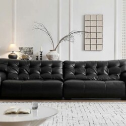 Sofa băng SF-HY02-30 màu đen, chụp chính diện trong không gian phòng khách hiện đại. Ghế có thiết kế tối giản với các múi…