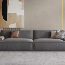 Sofa băng SFA18-4 được chụp chính diện, nổi bật với thiết kế hiện đại, tối giản. Ghế bọc da Superfiber mờ màu xám đậm, có…