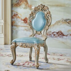 Ghế ăn tân cổ điển GAC90-NT được chụp cận cảnh từ góc hơi chếch, làm nổi bật vẻ đẹp tinh xảo của sản phẩm. Ghế có khung gỗ…