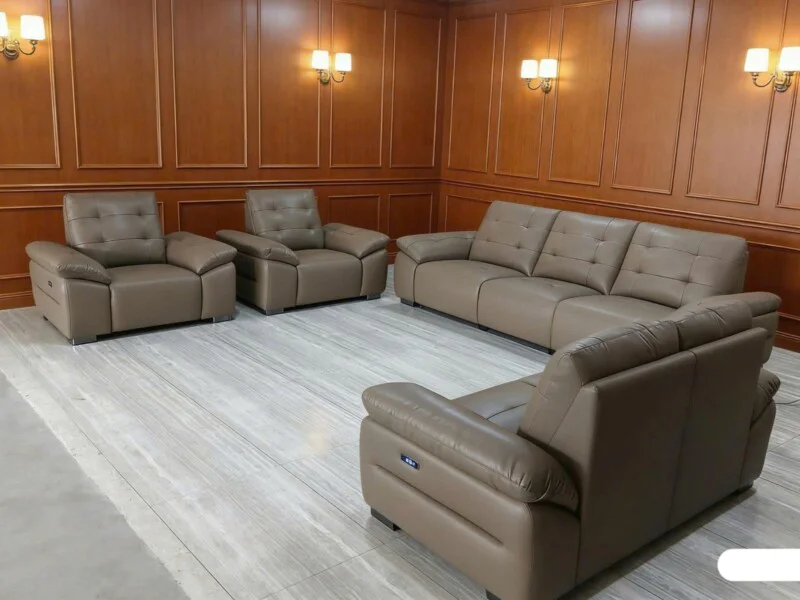 Bộ sofa điện SF-B8170-1123 màu nâu xám nhạt, bao gồm hai ghế đơn, một ghế đôi và một ghế ba, được sắp xếp trong một phòng…