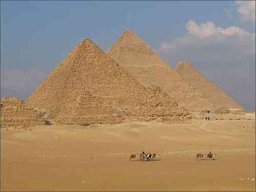 Kiến trúc Ai cập cổ đại và những công trình vĩ đại - Kim tự tháp ở Giza