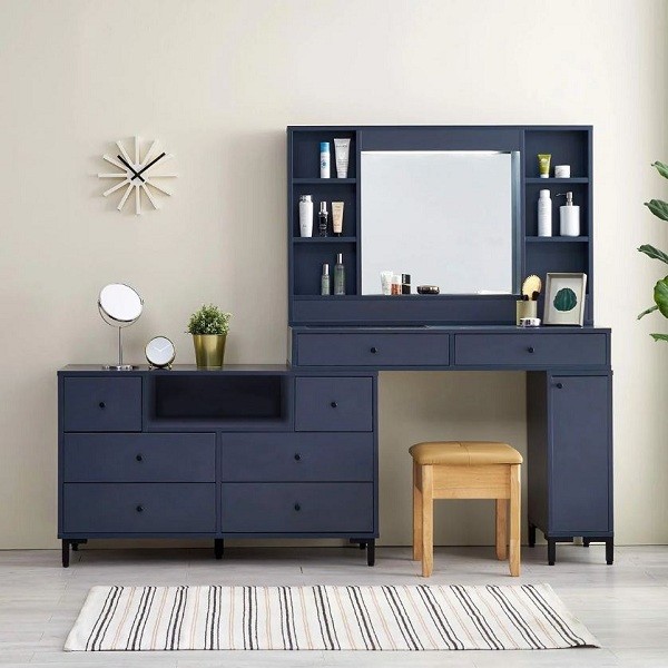 Các Mẫu Bàn Trang Điểm Cao Cấp Sang Trọng Nhập Khẩu 9 Các Mẫu Bàn Trang Điểm Cao Cấp Sang Trọng Nhập Khẩu