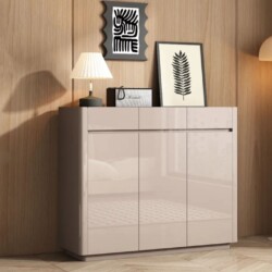 Tủ giầy TD6203 hiện đại, tối giản với ba cánh cửa và một ngăn kéo nhỏ phía trên, bề mặt sơn lacker màu be bóng. Tủ được ch…
