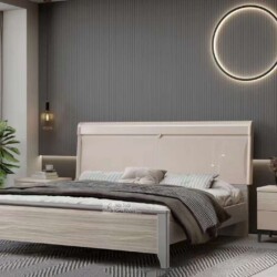 Giường ngủ hiện đại BA-6-1 và hai tủ đầu giường được chụp từ góc hơi chếch bên trái, đặt trong phòng ngủ tông màu xám. Giư…