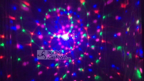 den-trang-tri-phong-karaoke-den-led-7-mau