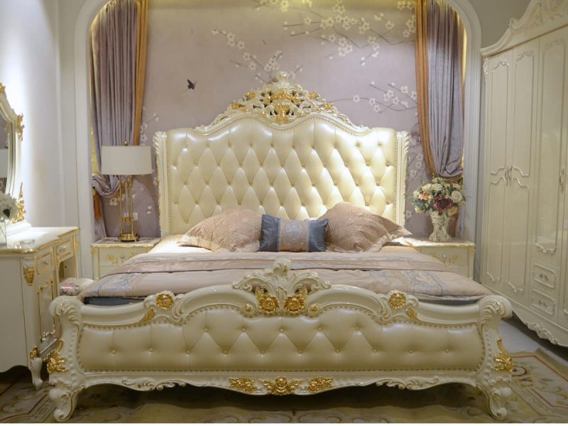 Giường Ngủ Kích Thước Lớn Dát Vàng Họa Tiết D89-20