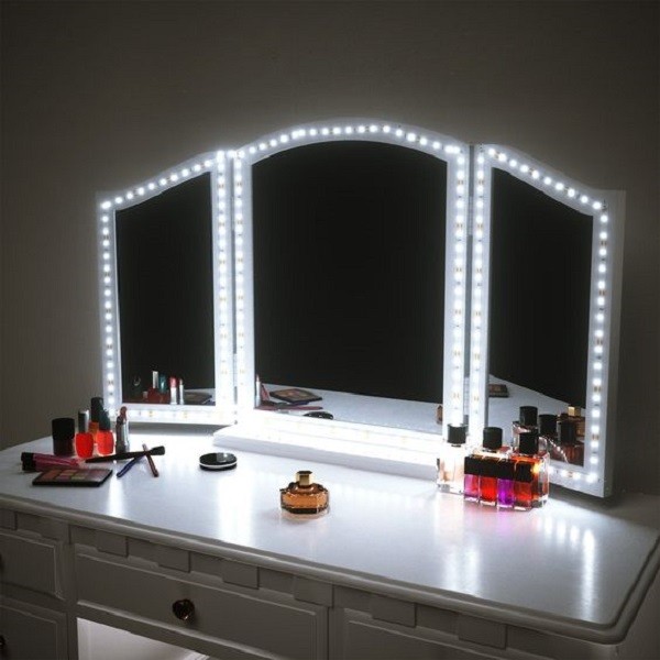 21+ mẫu bàn trang điểm chuyên nghiệp, bàn makeup studio có đèn led đẹp