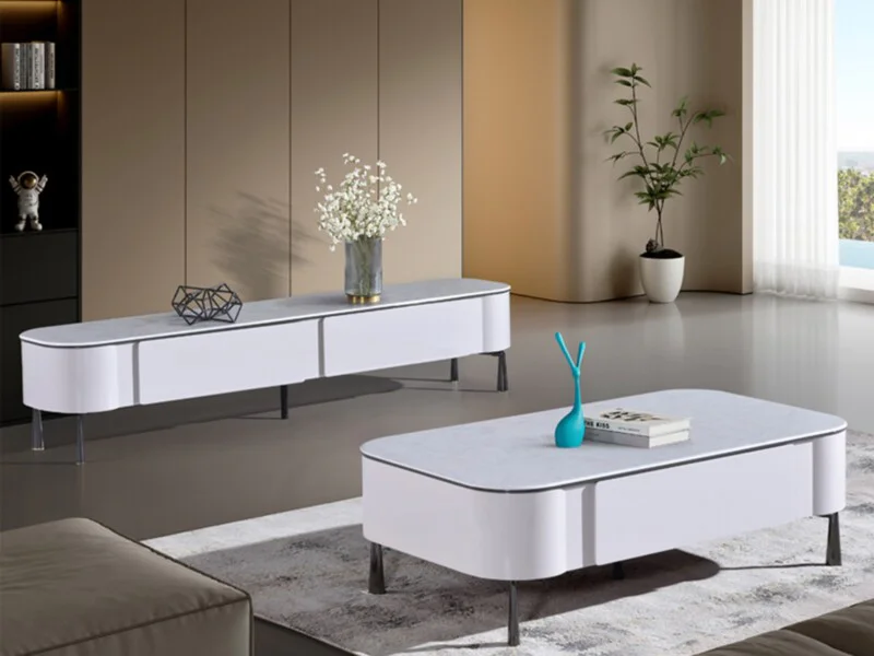 Bộ bàn trà và kệ tivi PL3013A phong cách hiện đại, chụp từ góc hơi cao trong không gian phòng khách. Bàn trà hình chữ nhật…