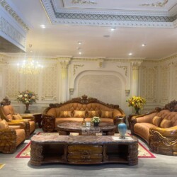 Bộ sofa tân cổ điển SF808-1124 với ghế băng dài, ghế băng đôi và hai ghế đơn, bàn trà lớn, kệ tivi và hai bàn trà góc, đặt…