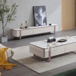 Bộ bàn trà và kệ tivi BTK8221 được chụp từ góc nhìn tổng thể, thể hiện sự sang trọng trong không gian phòng khách hiện đại…