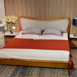 Giường ngủ gỗ Mun hiện đại GIC04-18 được chụp chính diện, tập trung vào phần thân và đầu giường. Khung giường gỗ Mun tự nh…