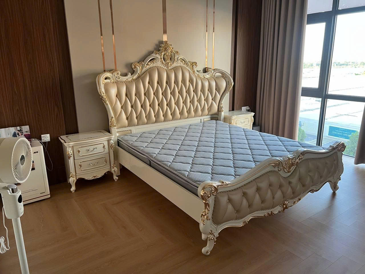 Giường Ngủ Bọc Da 1M8 GIB22-18 Họa Tiết Dát Vàng - Ảnh 5