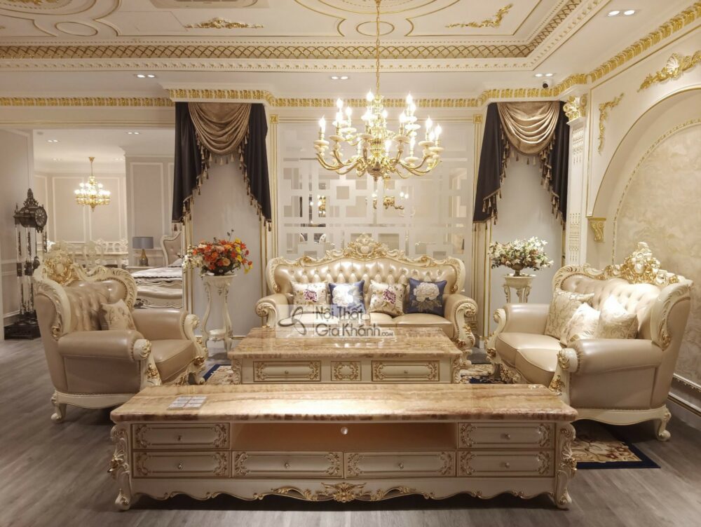 Vì sao bạn nên mua sofa dát vàng cho phòng khách biệt thự?