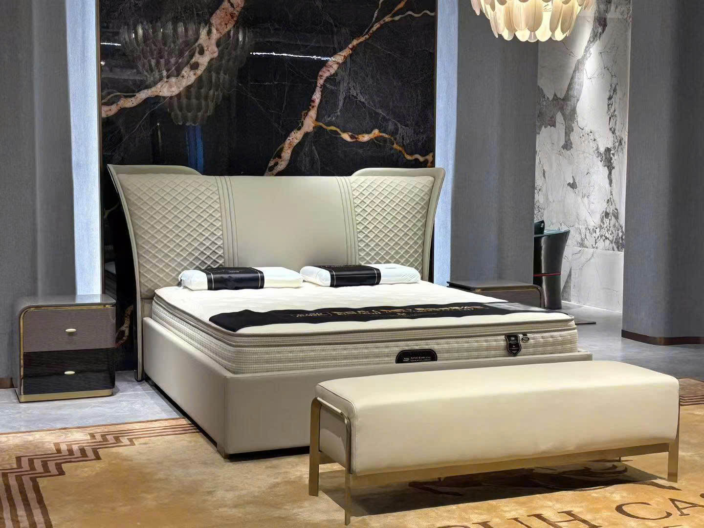 Giường Ngủ Cao Cấp GIQF819-2-18