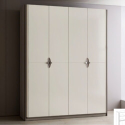 Ảnh chụp cận cảnh tủ quần áo 4 cánh TU2A-1 màu trắng kem, đặt trong không gian phòng ngủ hiện đại. Tủ có thiết kế tối giản…