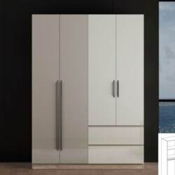 Tủ quần áo 4 cánh hiện đại, chụp cận cảnh từ phía trước, nổi bật với thiết kế hai tông màu trắng và xám nhạt bóng. Hai cán…