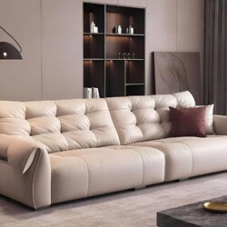 Sofa băng SF-HY06-28 màu kem nhạt, chụp góc chếch, nổi bật phong cách hiện đại. Ghế có tựa lưng và đệm ngồi dày dặn với cá…