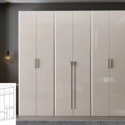 Tủ quần áo 6 cánh hiện đại, màu trắng kem bóng, được chụp chính diện trong một phòng ngủ tối giản. Tủ có thiết kế phẳng, t…