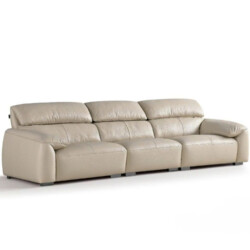 Chiếc sofa băng 3 chỗ SF32-315 được chụp từ góc hơi chếch phía trước, nổi bật trên nền trắng tinh. Sofa có kiểu dáng hiện…
