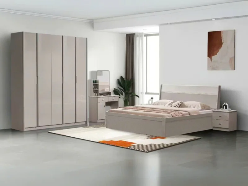 Toàn cảnh bộ phòng ngủ hiện đại BG2571-18 với tông màu be chủ đạo, gồm giường đôi 1m8x2m, tủ quần áo lớn 5 cánh và bàn tra…