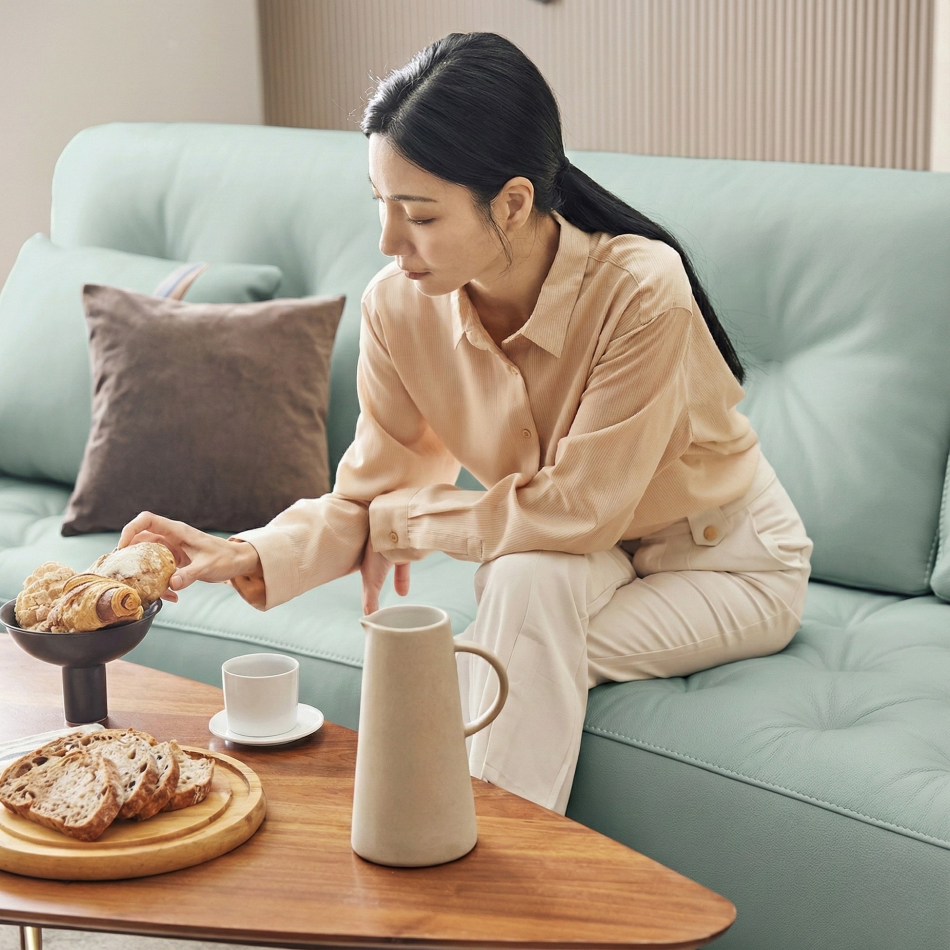 Sofa NOURA – Sofa Băng Lưng Cong Độc Lạ Bọc Da Cao Cấp Sang Trọng