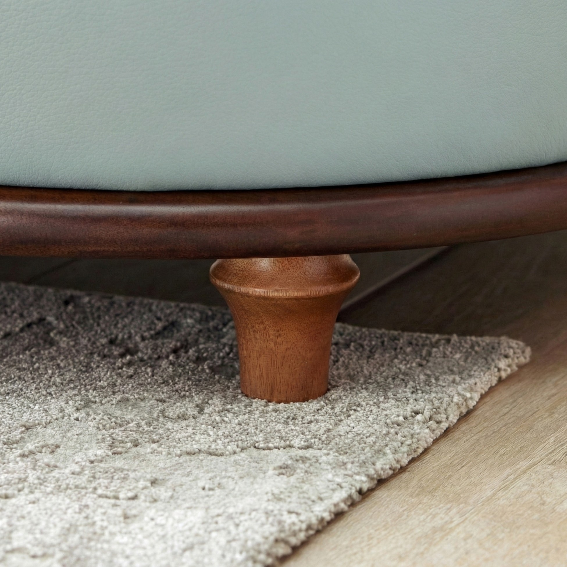 Sofa NOURA – Sofa Băng Lưng Cong Độc Lạ Bọc Da Cao Cấp Sang Trọng