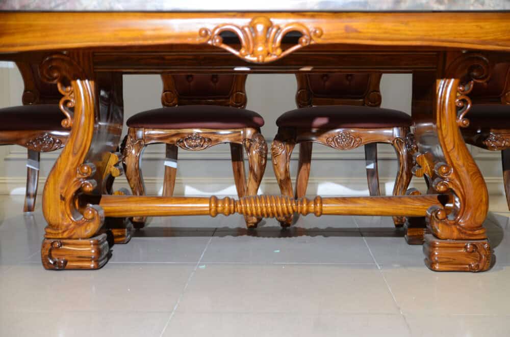 Bàn Ân Tân Cổ Điển