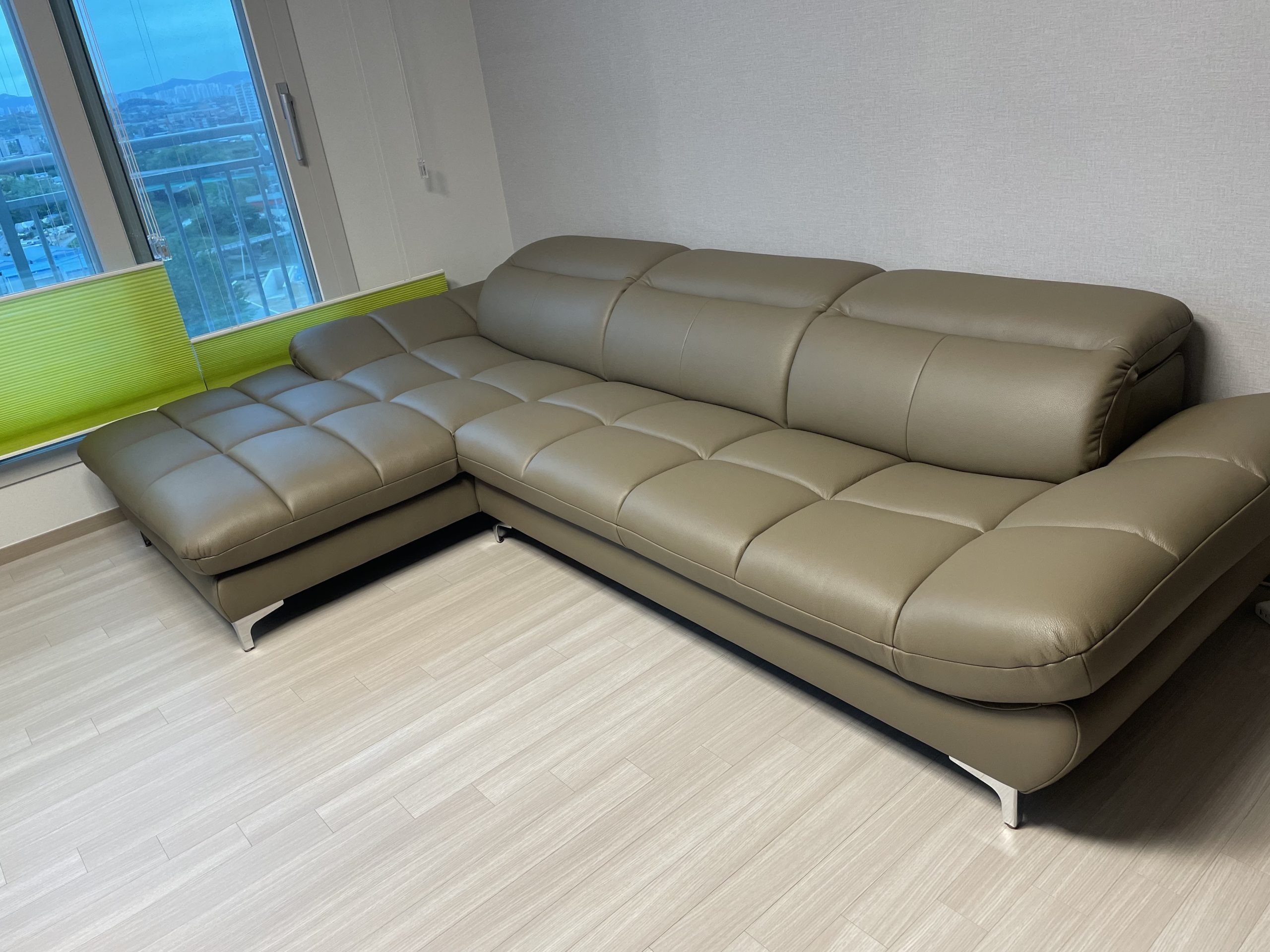 Sofa ASCEND - Sofa Băng Hiện Đại Cho Chủ Nhà Trẻ Trung