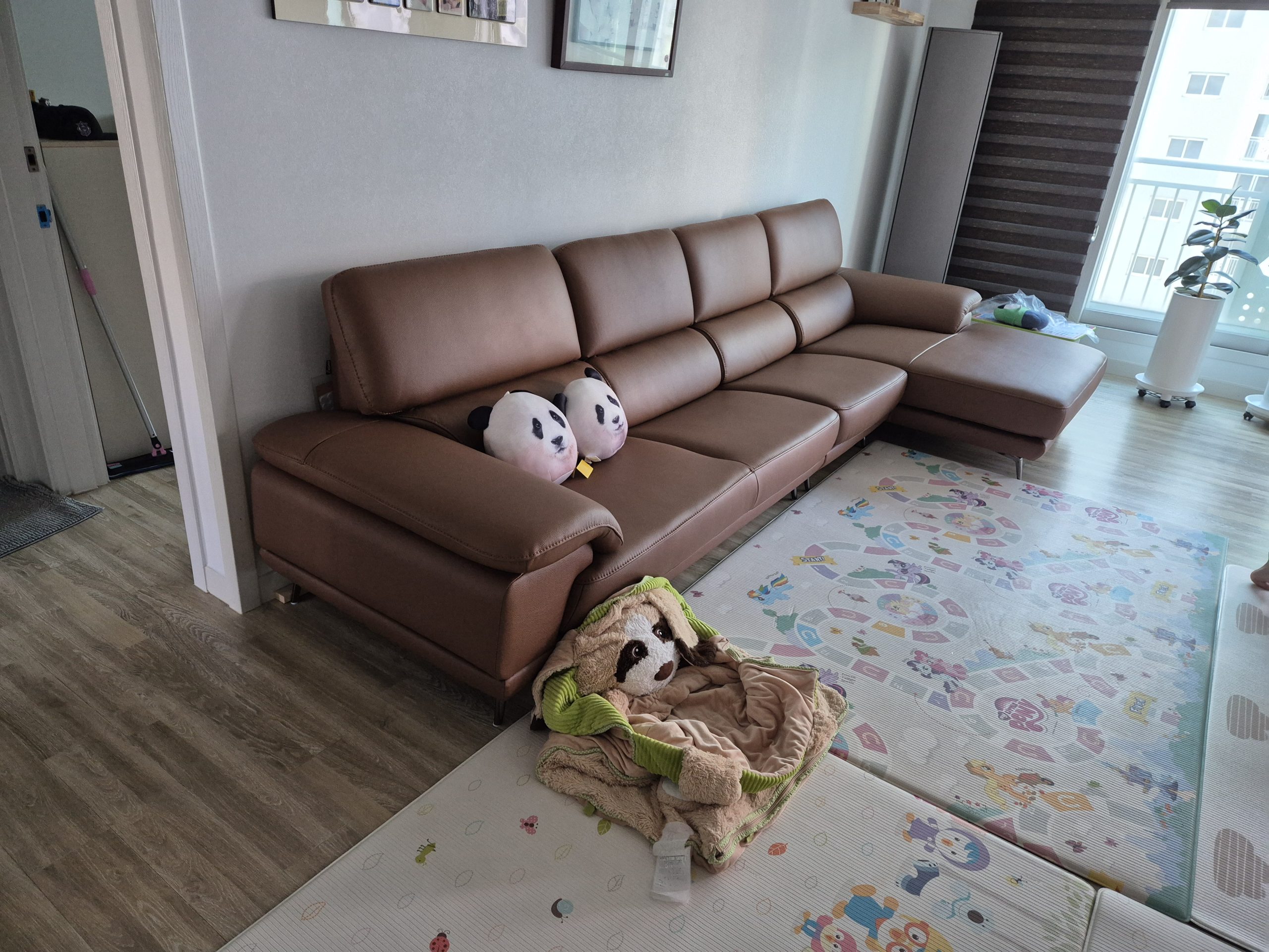 Sofa CHARLIE – Sofa Góc Với Da Cao Cấp Hiện Đại Êm Ái Cho Phòng Khách