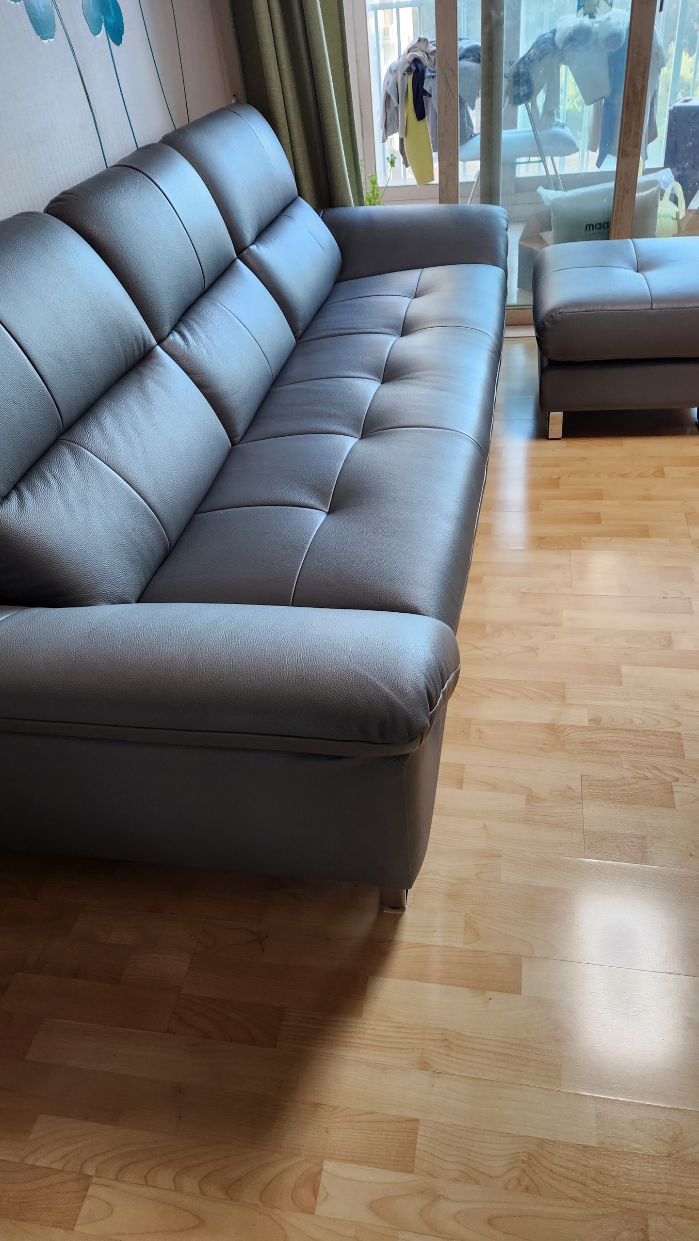 Sofa EMBRACE - Sofa Da Cao Cấp Tựa Lưng Chia Đôi Êm Ái 