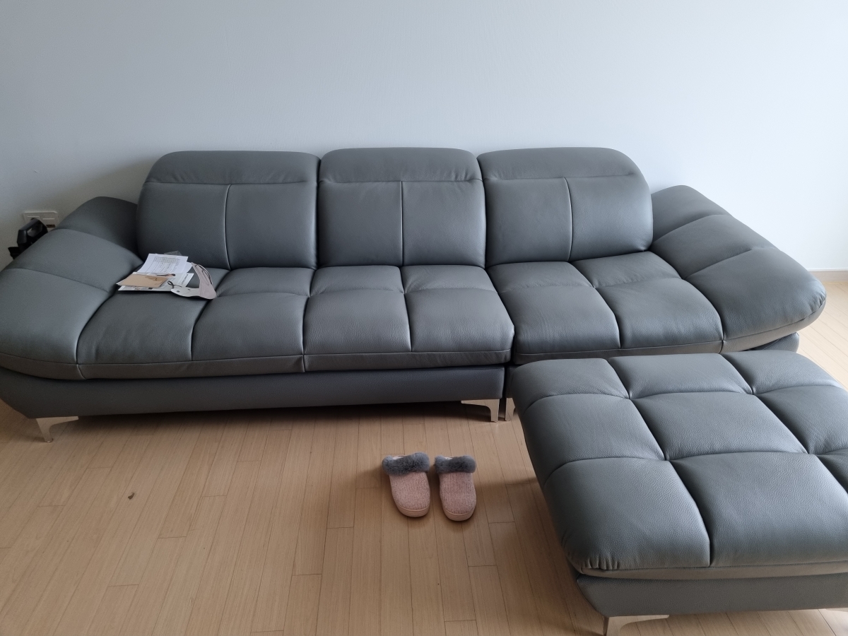 Sofa EVERBEST – Sofa Da Cao Cấp Tựa Đầu Chức Năng Hiện Đại