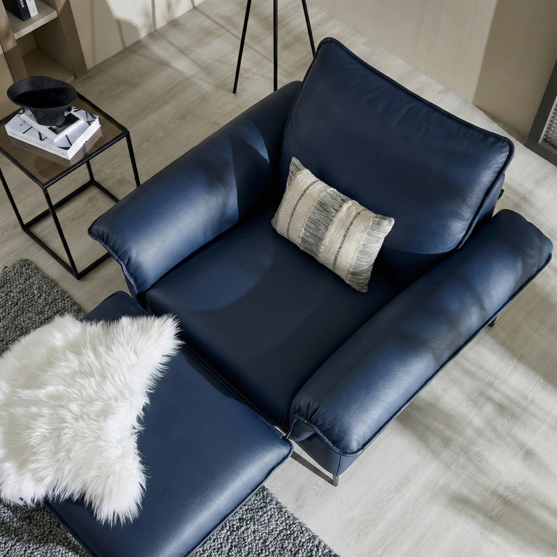 Sofa HALO – Sofa Da Cao Cấp Hiện Đại Êm Ái Cho Phòng Khách 