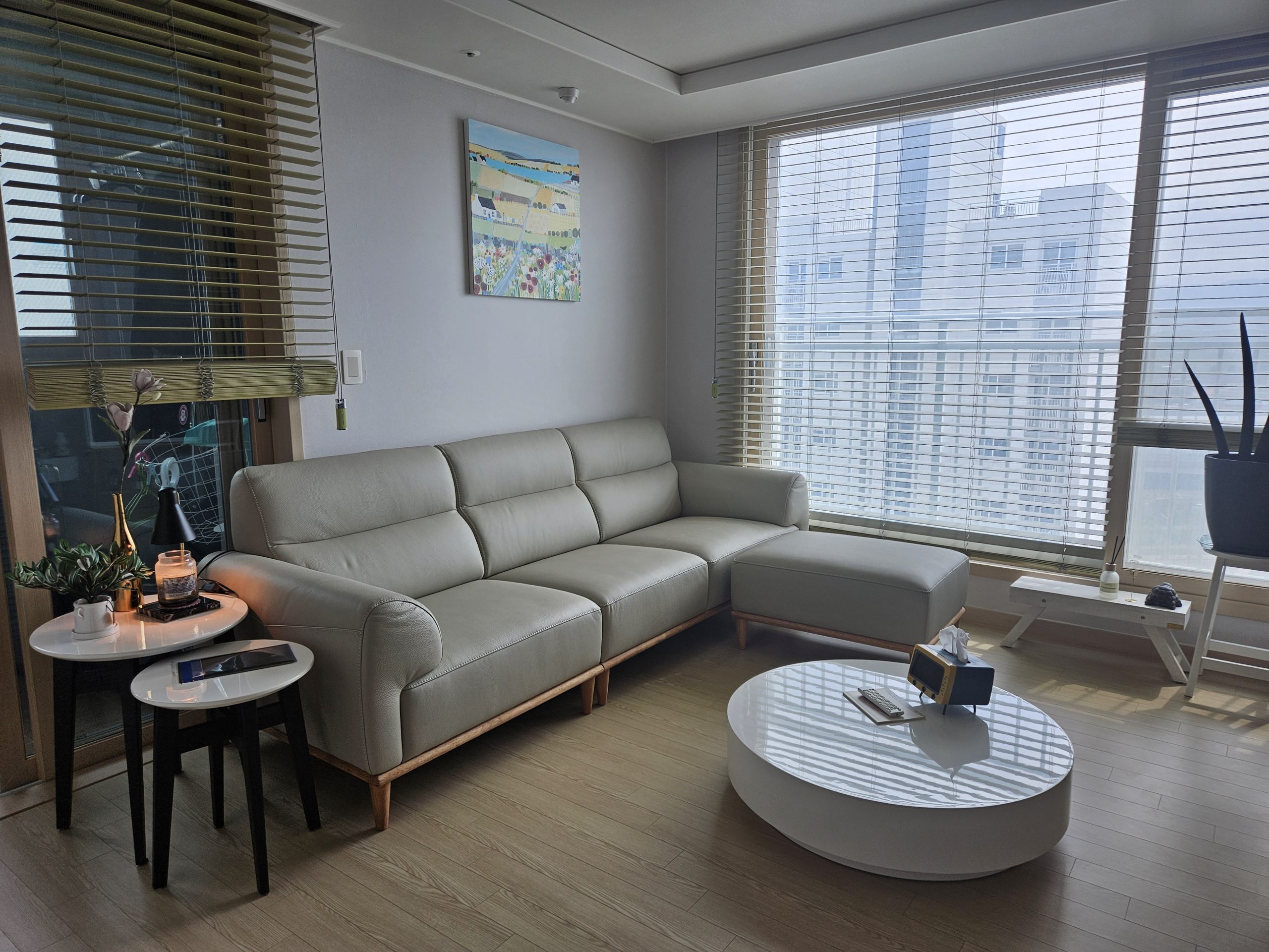 Sofa NATURA – Sofa Da Cao Cấp Khung Gỗ Tự Nhiên Mộc Mạc Ấm Áp