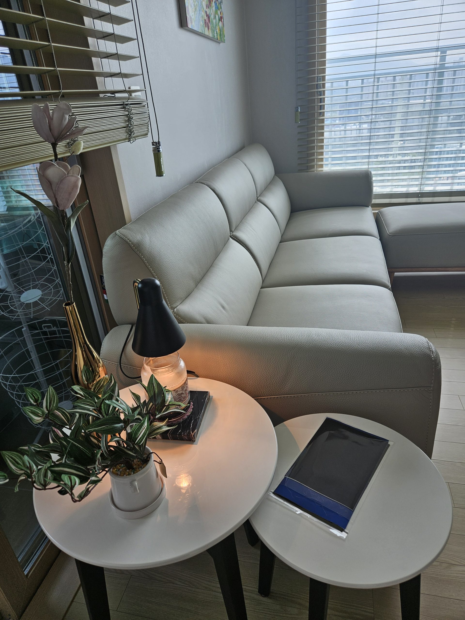 Sofa NATURA – Sofa Da Cao Cấp Khung Gỗ Tự Nhiên Mộc Mạc Ấm Áp