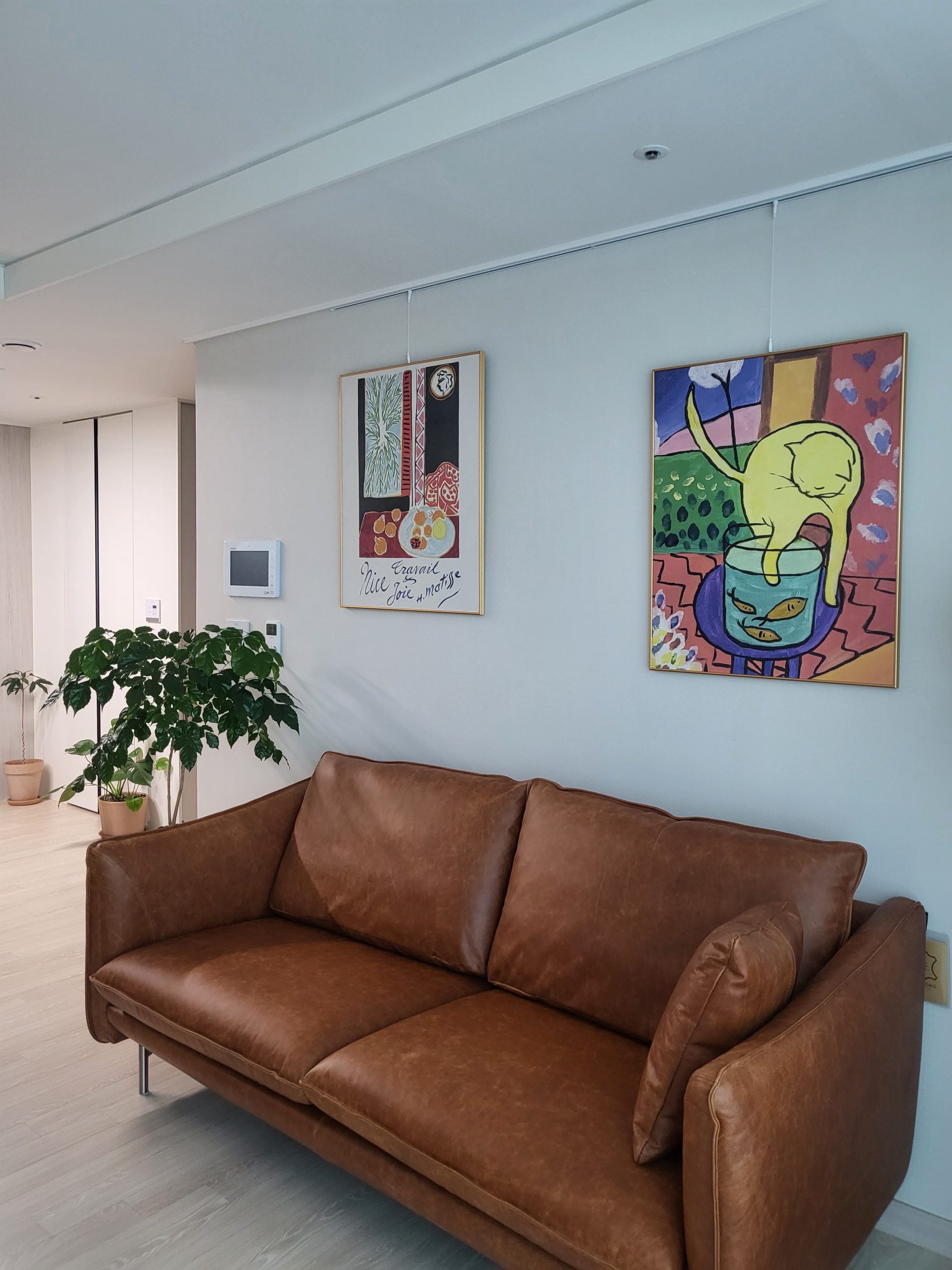 Sofa REFINE – Sofa Da Cao Cấp Ấm Áp Cho Phòng Khách Hiện Đại