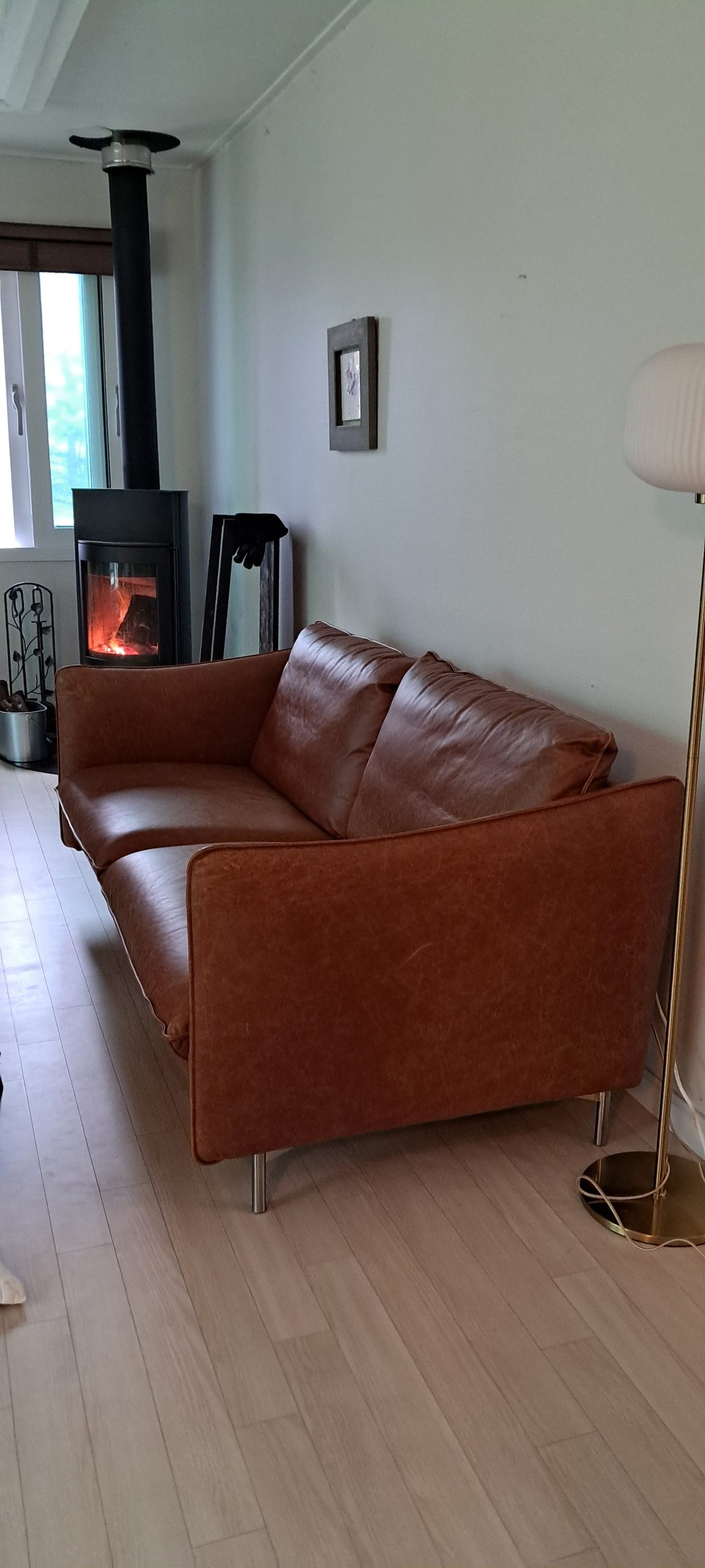 Sofa REFINE – Sofa Da Cao Cấp Ấm Áp Cho Phòng Khách Hiện Đại