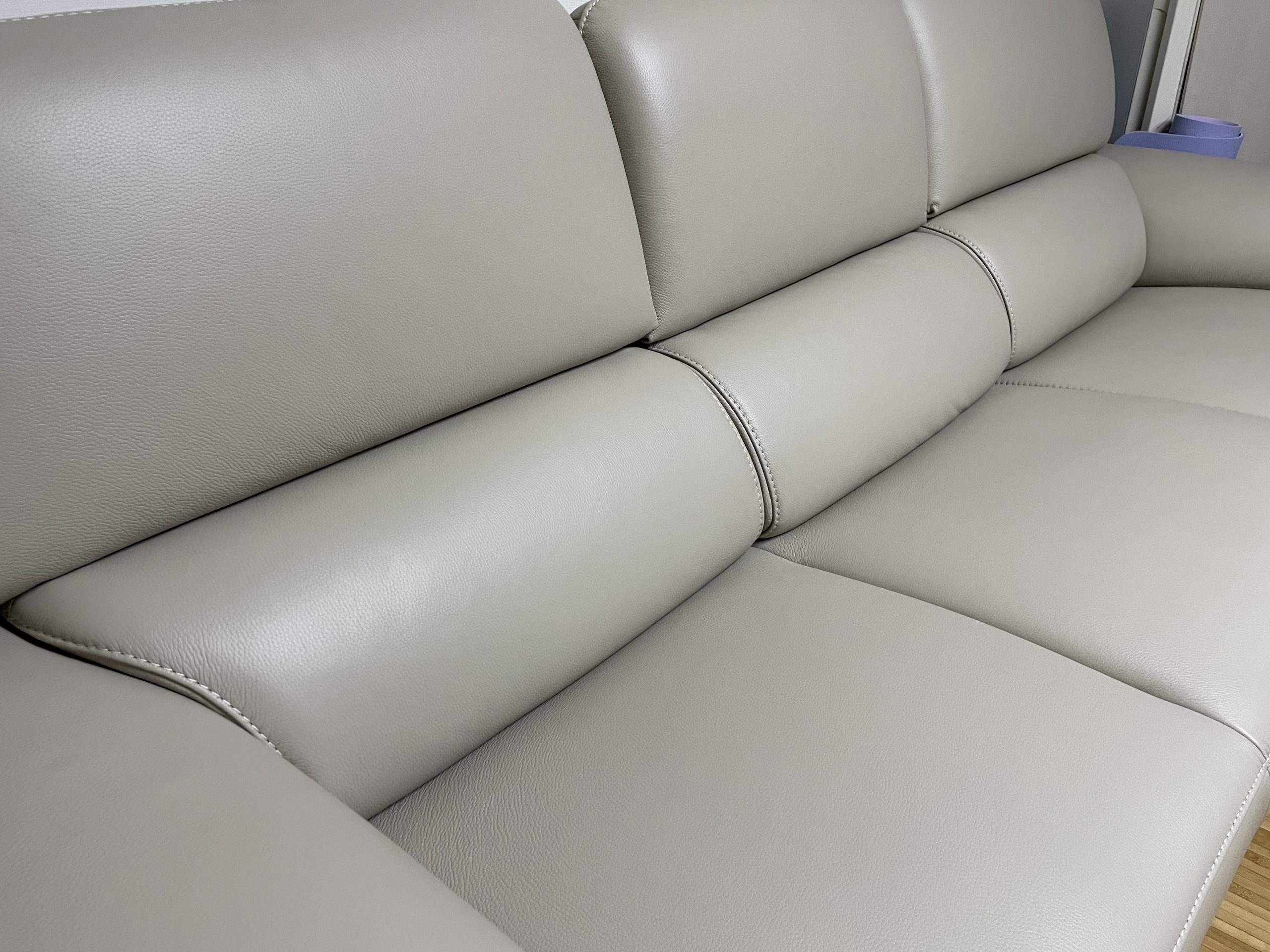 Sofa SANCTUM – Sofa Da Cao Cấp Hiện Đại Tối Ưu Sự Êm Ái 