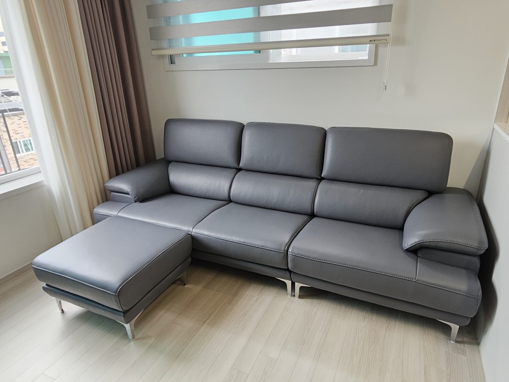 Sofa SANCTUM – Sofa Da Cao Cấp Hiện Đại Tối Ưu Sự Êm Ái 