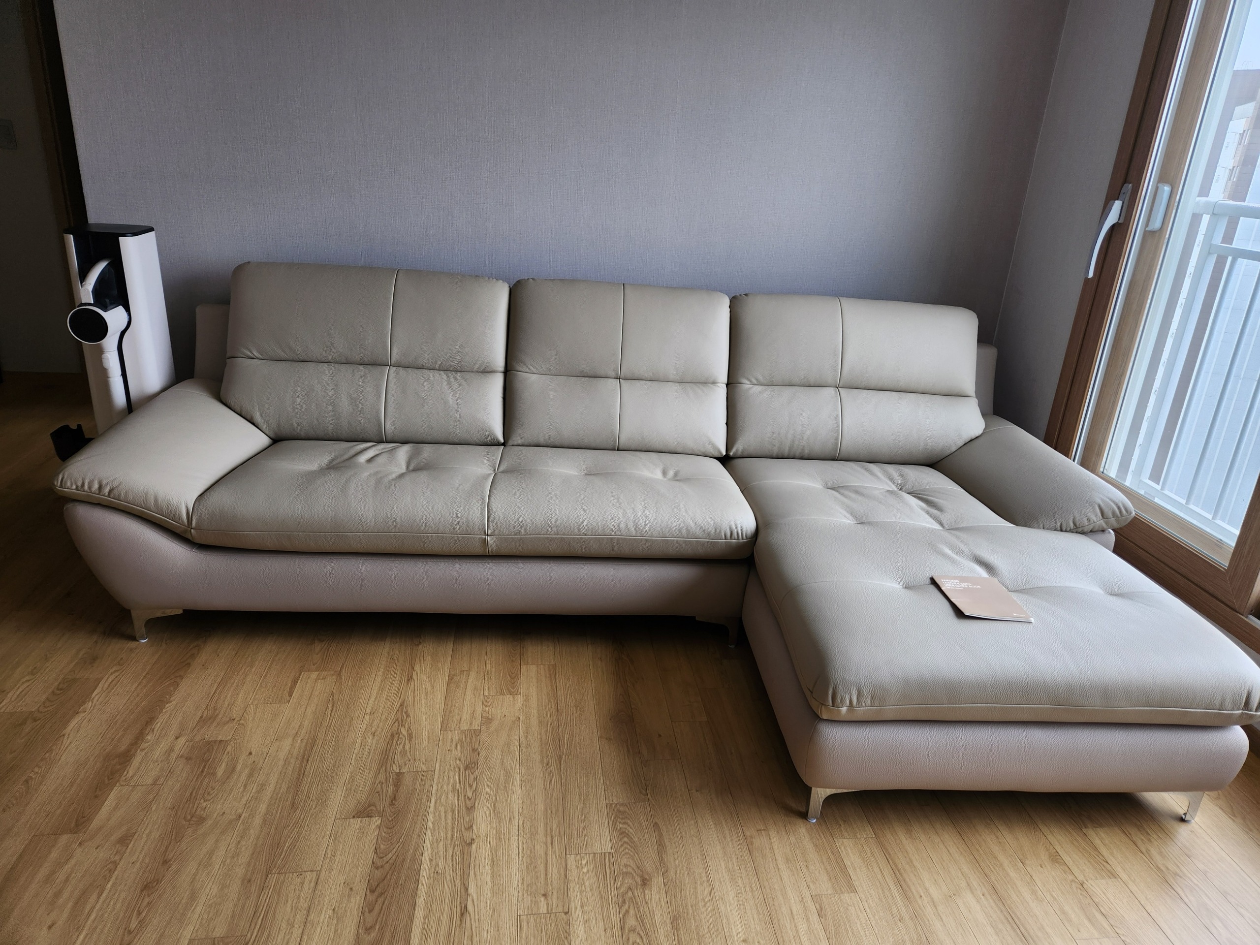 Sofa SEABREE - Sofa Góc Hiện Đại Bọc Da Cho Phòng Khách Chung Cư