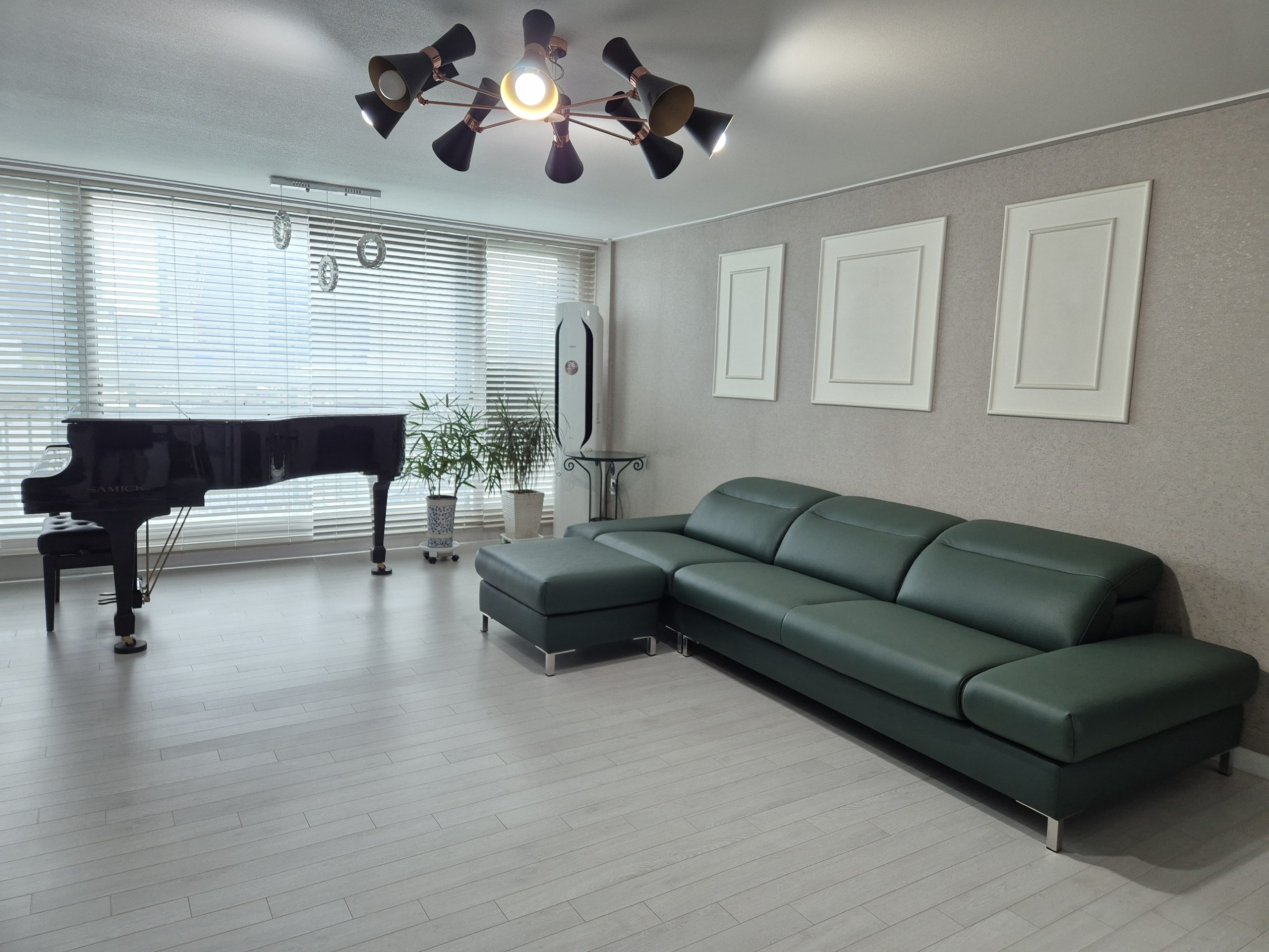 Sofa SERENE - Sofa Da Hiện Đại Đầy Đỉnh Cao Cho Sự Êm Ái