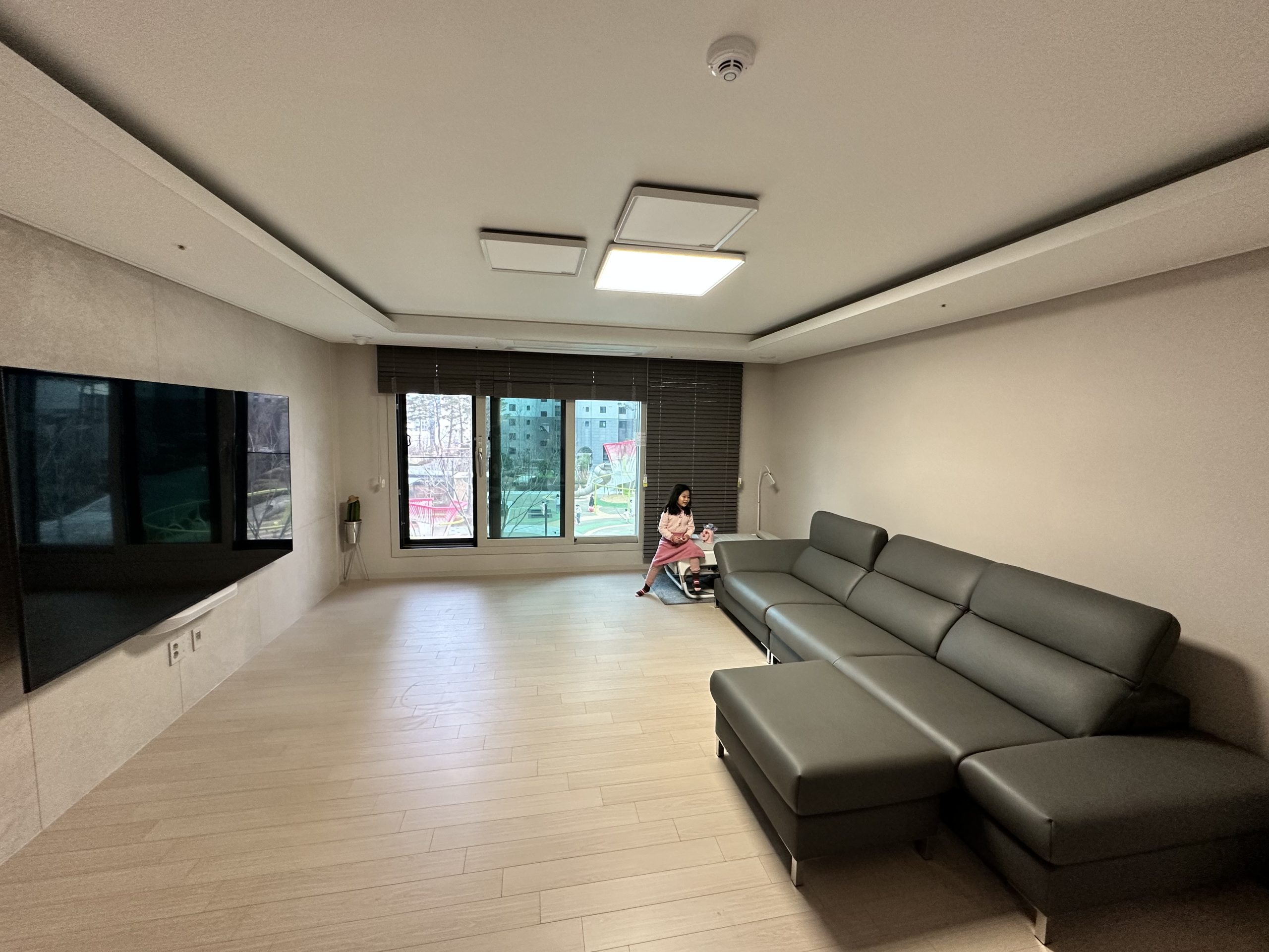 Sofa SERENE - Sofa Da Hiện Đại Đầy Đỉnh Cao Cho Sự Êm Ái