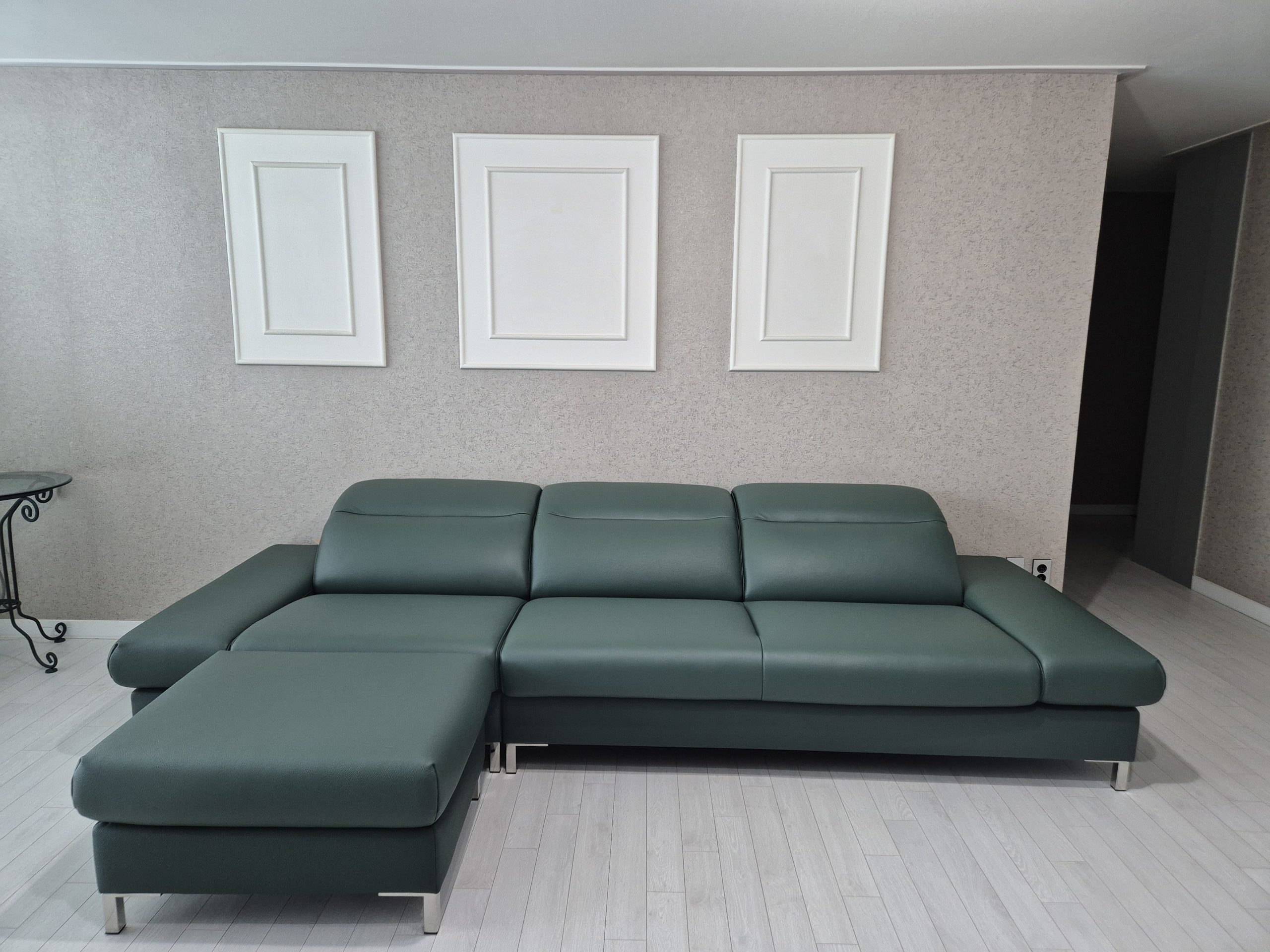Sofa SERENE - Sofa Da Hiện Đại Đầy Đỉnh Cao Cho Sự Êm Ái