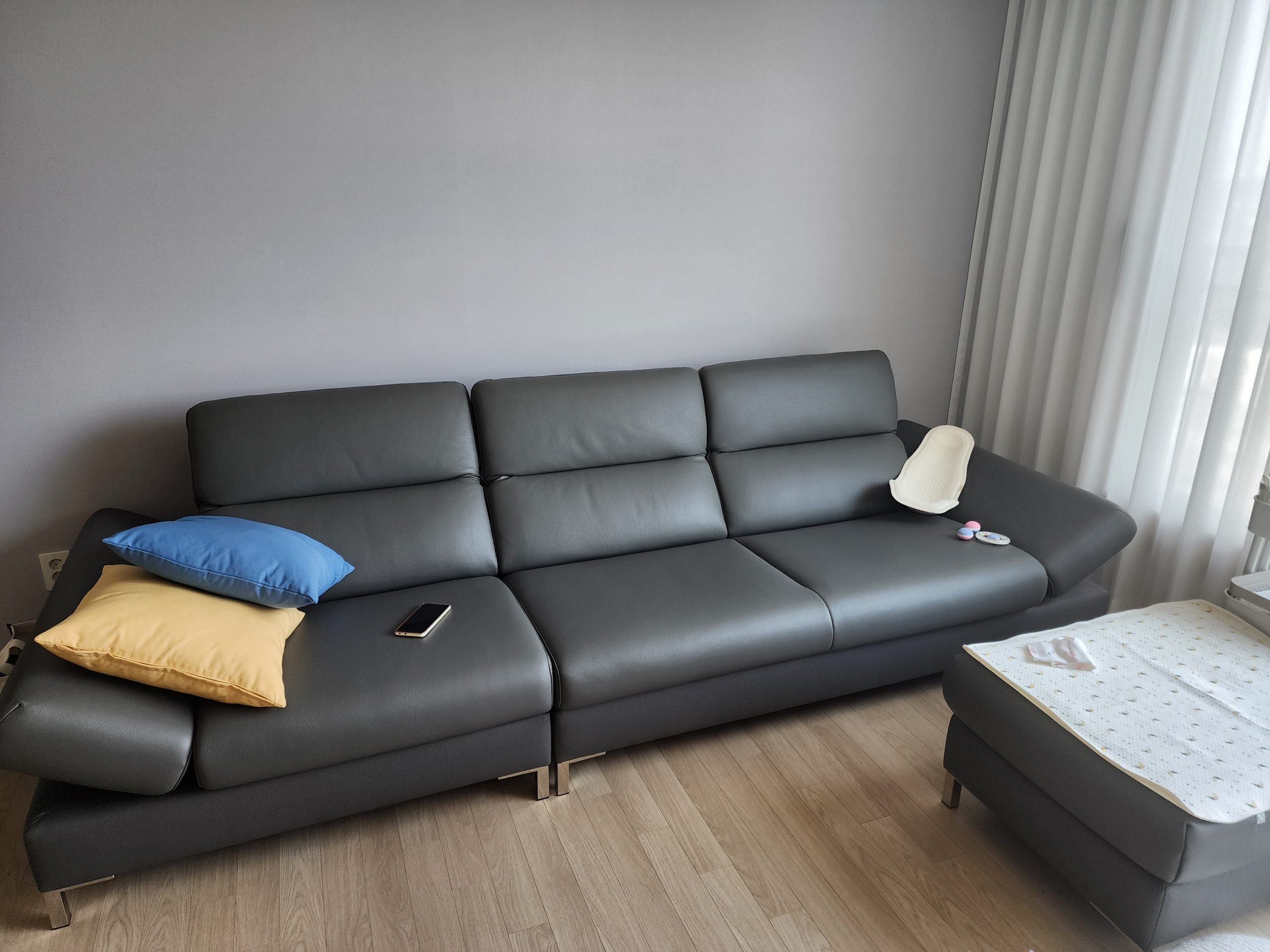 Sofa SERENE - Sofa Da Hiện Đại Đầy Đỉnh Cao Cho Sự Êm Ái