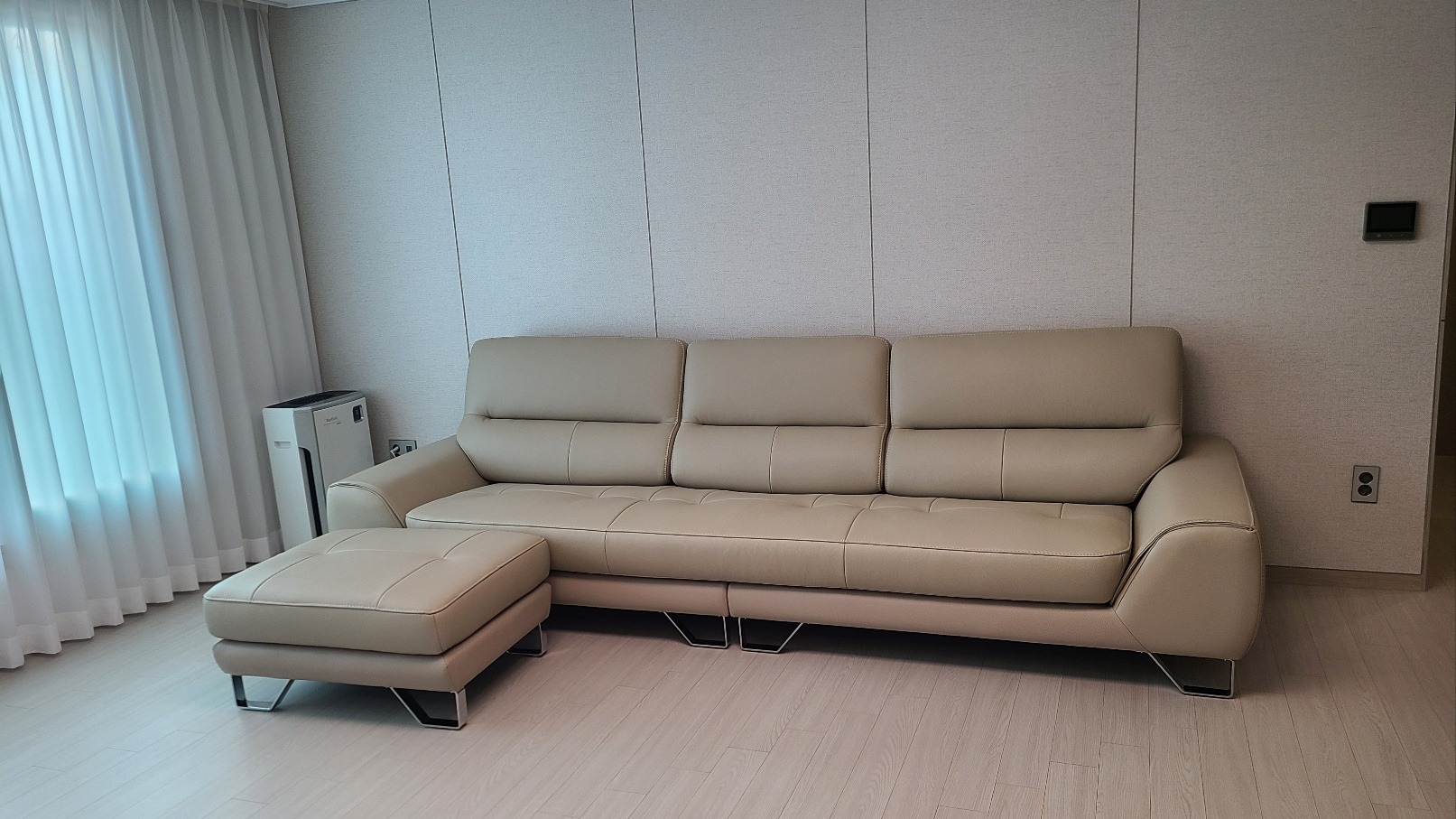 Sofa CLASSICUS - Sofa Hiện Đại Bọc Da Êm Ái Cho Gia Đình