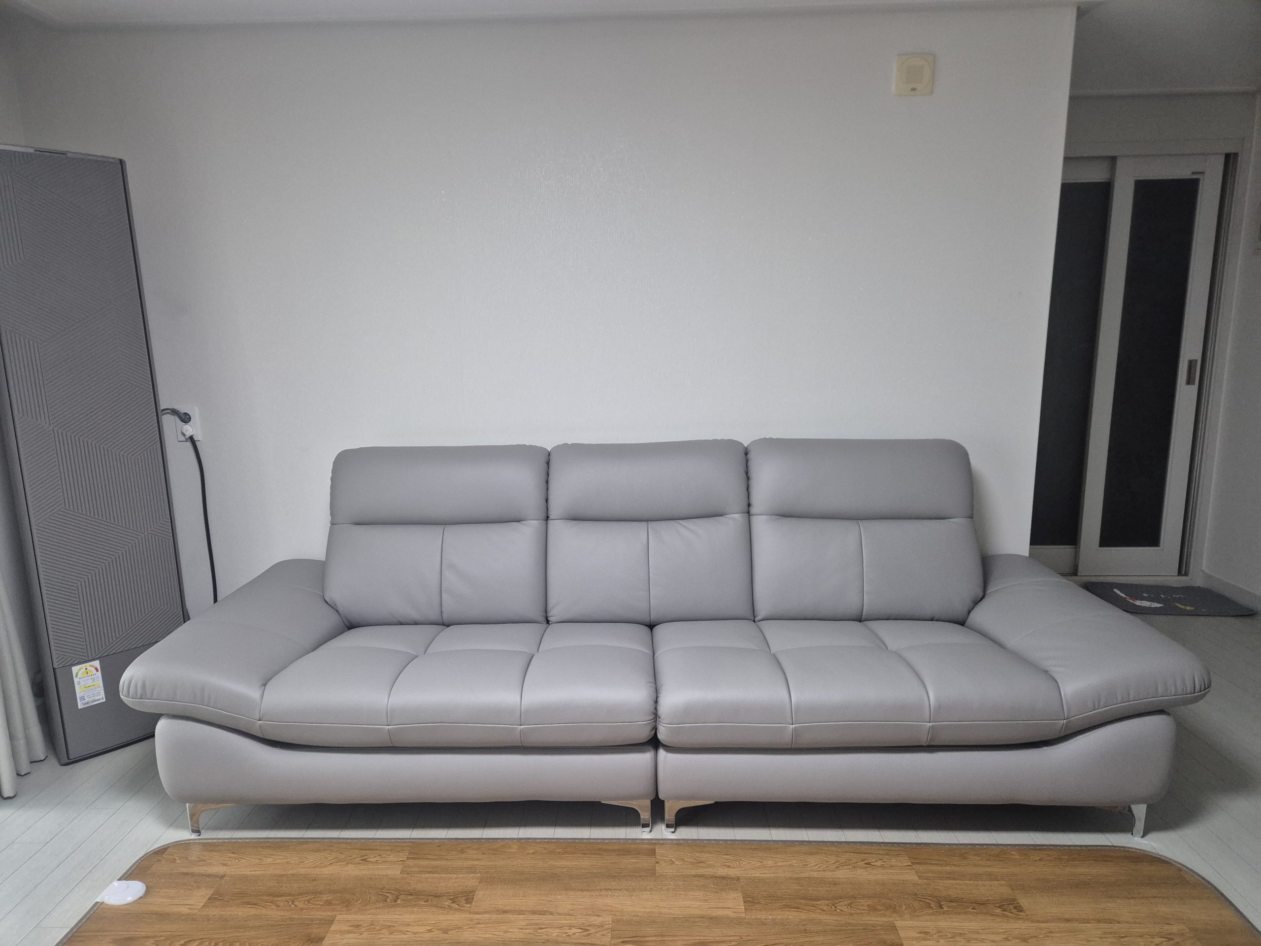 Sofa LIVIAN - Sofa Da Cao Cấp Hiện Đại Êm Ái