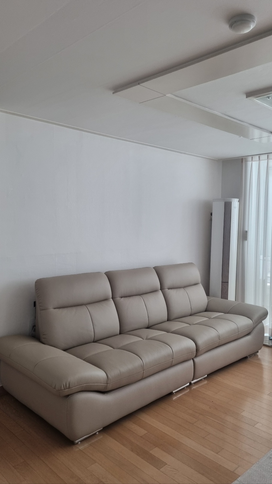 Sofa LIVIAN - Sofa Da Cao Cấp Hiện Đại Êm Ái