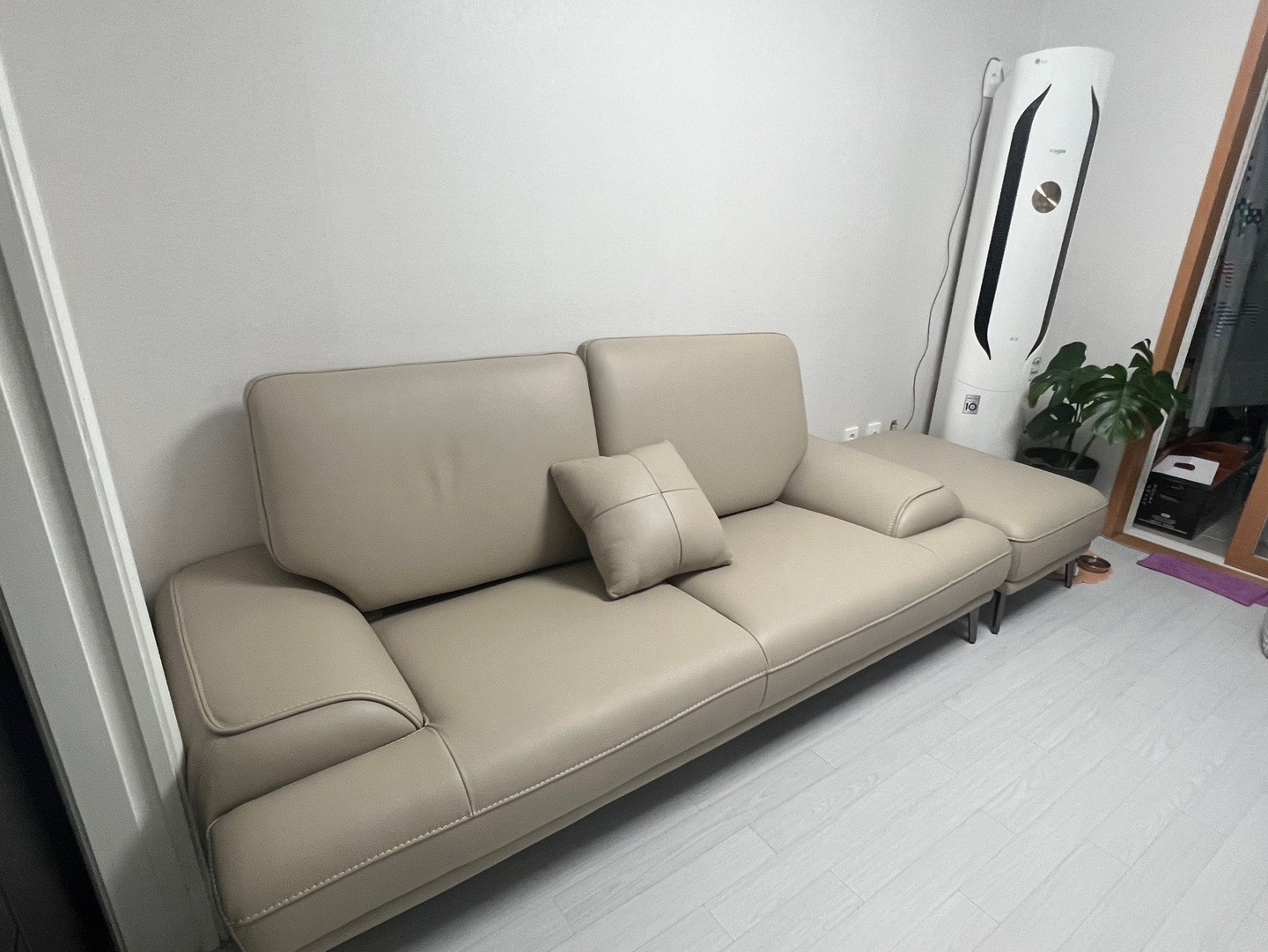 Sofa MILAN - Sofa Da Cao Cấp Hiện Đại Thiết Kế Tối Giản Thoải Mái