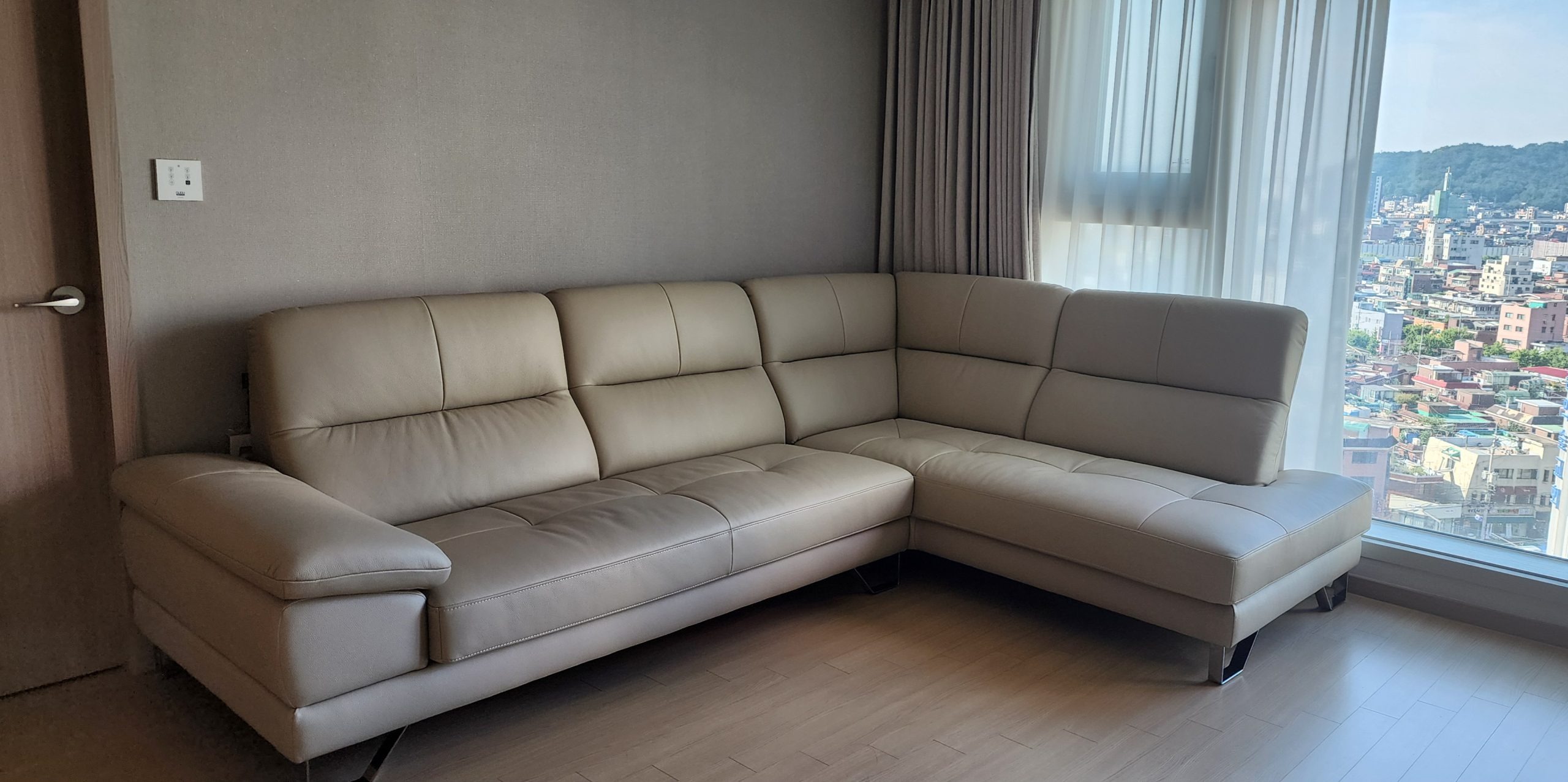 Sofa UNWIND – Sofa Da Cao Cấp Góc L Rộng Rãi Êm Ái Thư Giãn
