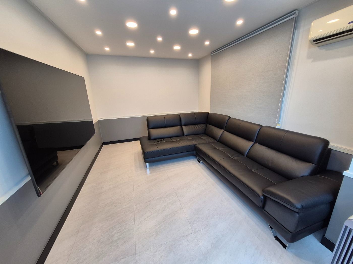 Sofa UNWIND – Sofa Da Cao Cấp Góc L Rộng Rãi Êm Ái Thư Giãn